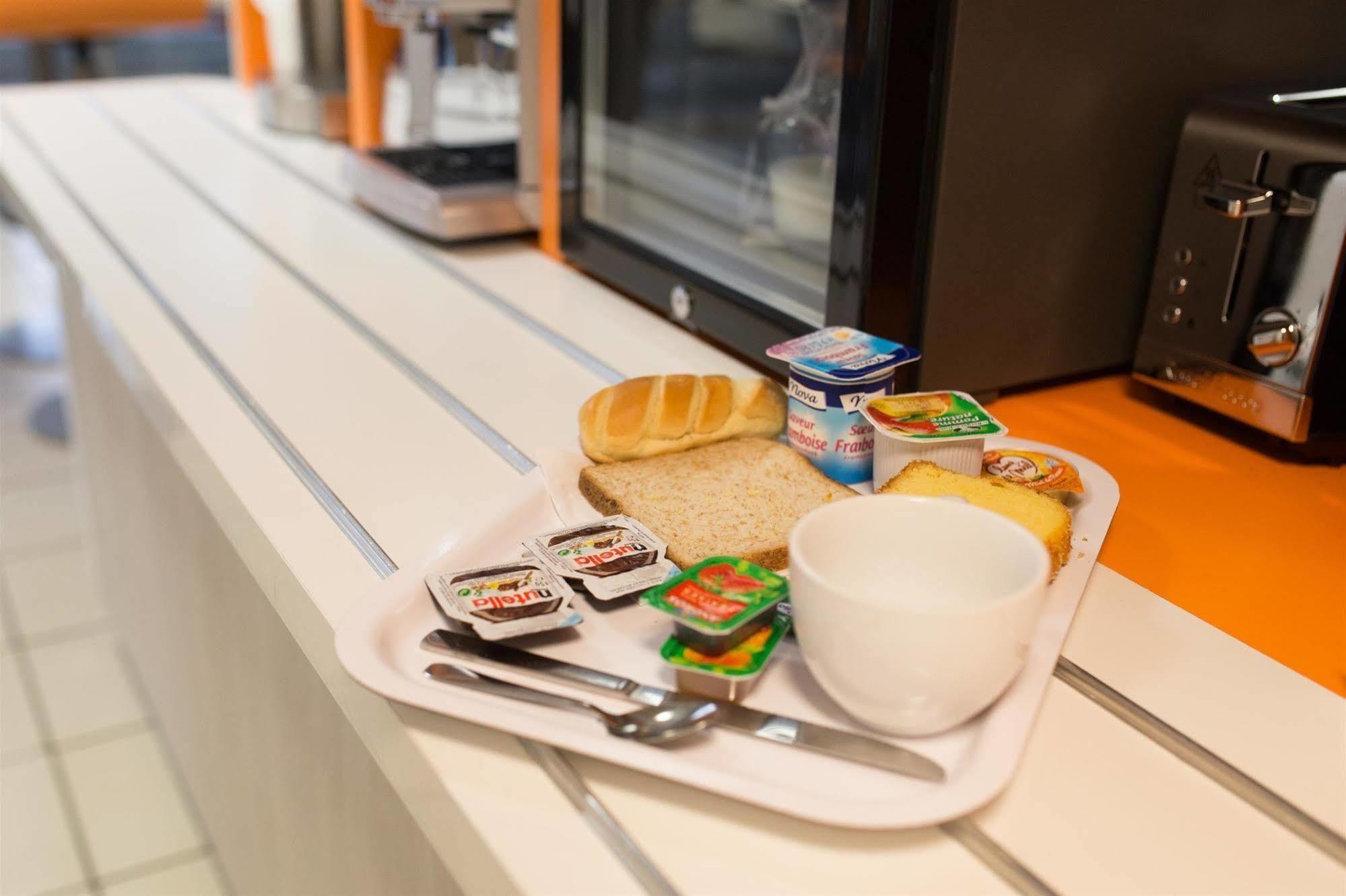 Premiere Classe Toulouse Ouest -Blagnac Aeroport Bagian luar foto